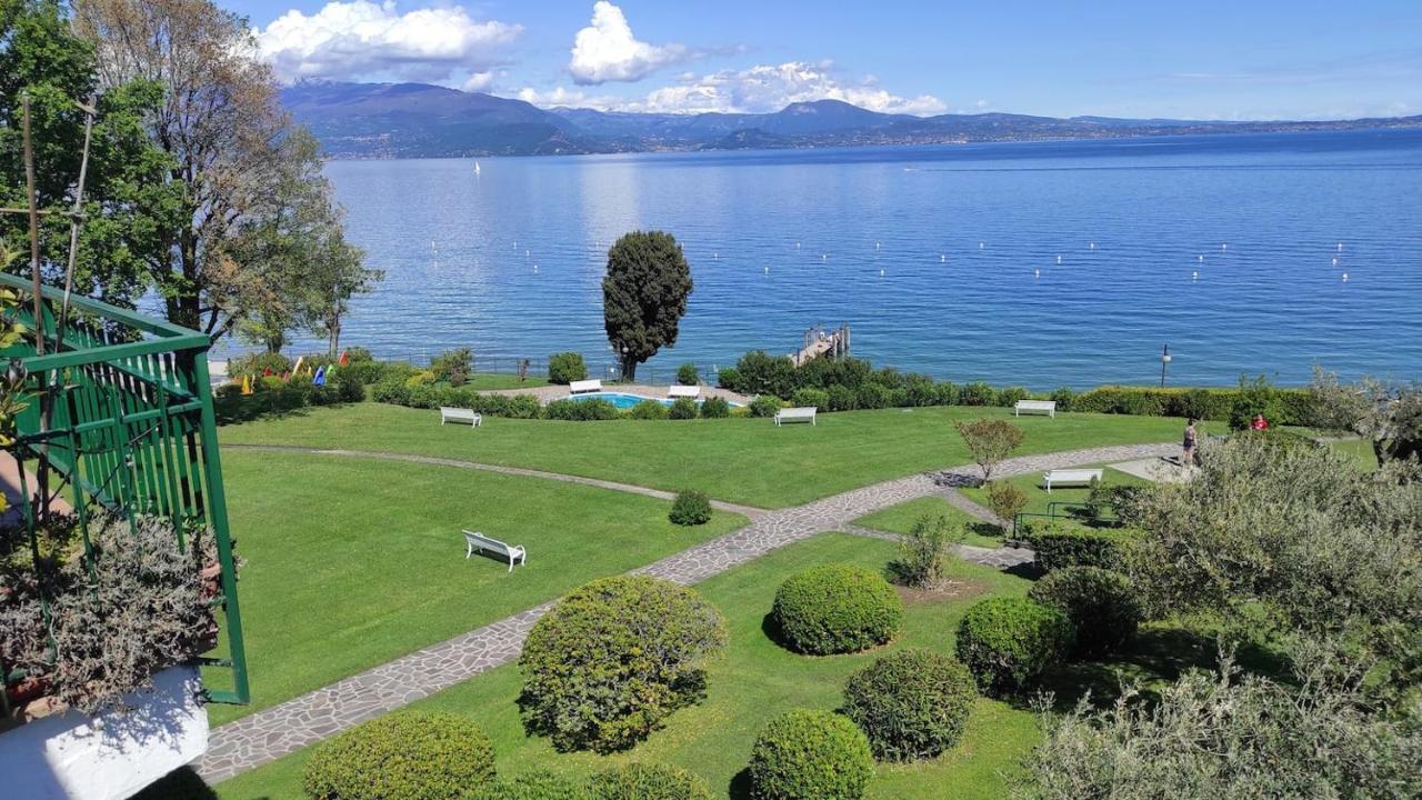 Front Lake Amazing View Manerba del Garda Eksteriør bilde